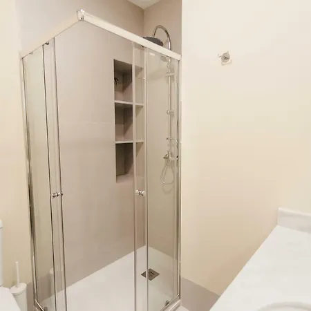 Apartamento Stylish And Wide- 3bdr 3bth- Remedios Sevilla