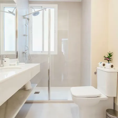 Apartamento Stylish And Wide- 3bdr 3bth- Remedios *